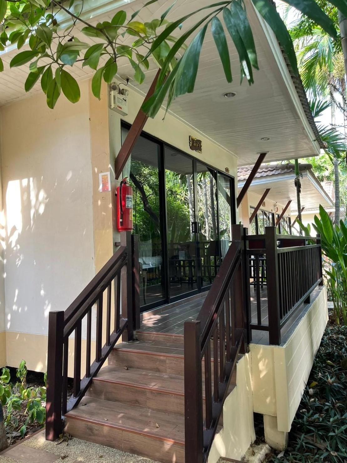 茶瓦轮度假酒店 Don Tum 外观 照片